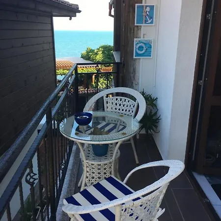 Maria's Sea View Apartament *